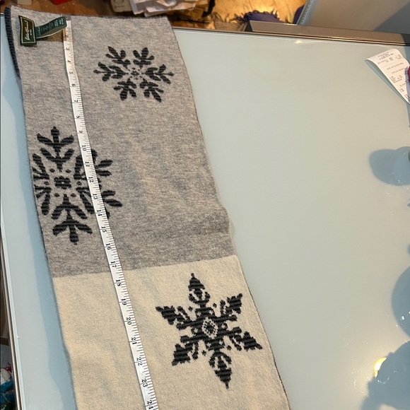 Reversible wool angora snowflake scarf Eddie Bauer - Picture 8 of 9